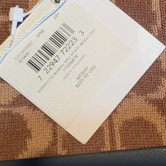 Coach Signature Beanie Hat & Scarf Boxed Gift Set - Khaki /Brown / Tan NWT! - Picture 2 of 7